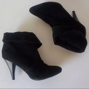 Dana Buchman Ankle Bootie Suede Heels 7.5